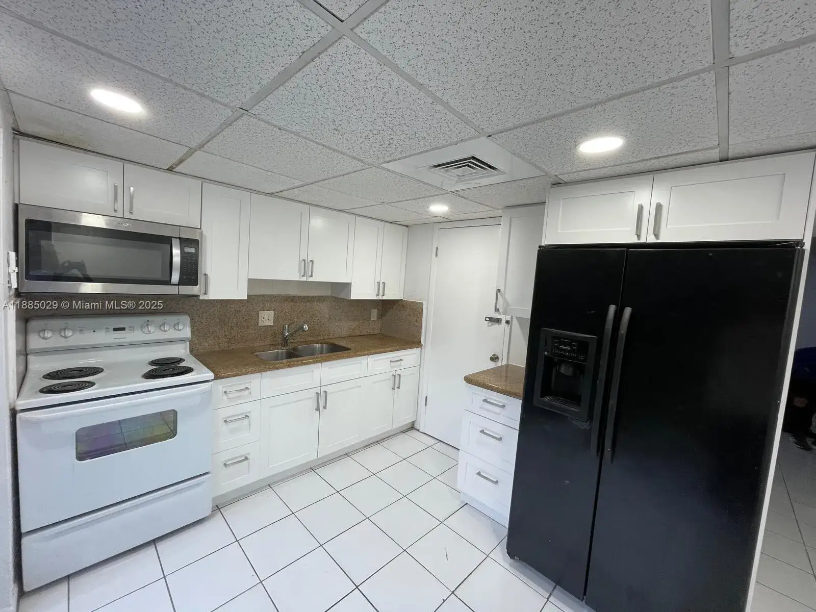 3 bedroom 2 bath Residential Lease for rent at 3936 NW 76th Ter # 3936, Davie FL 33024
