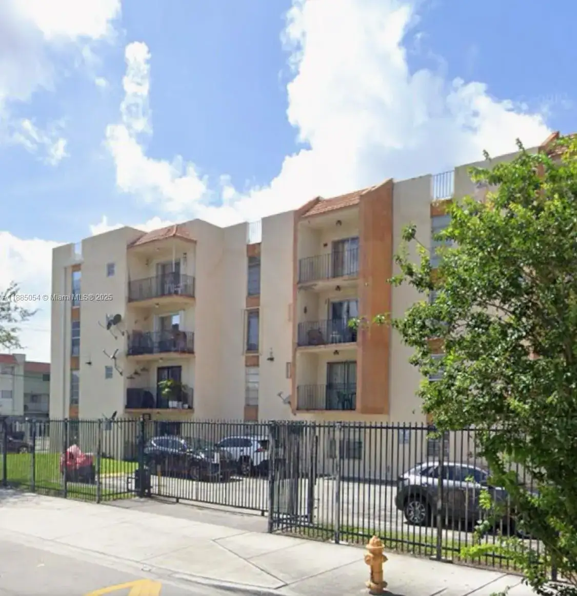 2 bedroom 2 bath Residential for sale at 1051 SW 1st St # 303, Miami FL 33130