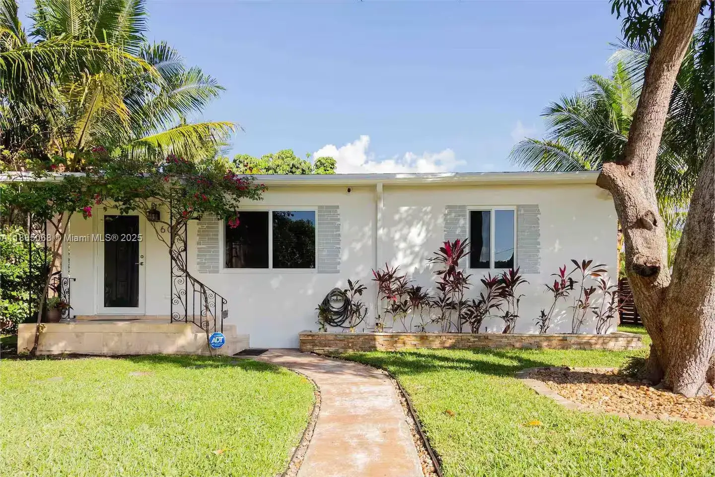2 bedroom 1 bath Residential Lease for rent at 601 NW 116th St, Miami FL 33168