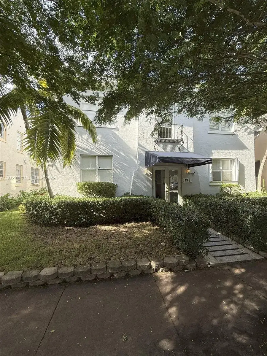 1 bath Residential for sale at 119 Menores Ave # 11, Coral Gables FL 33134