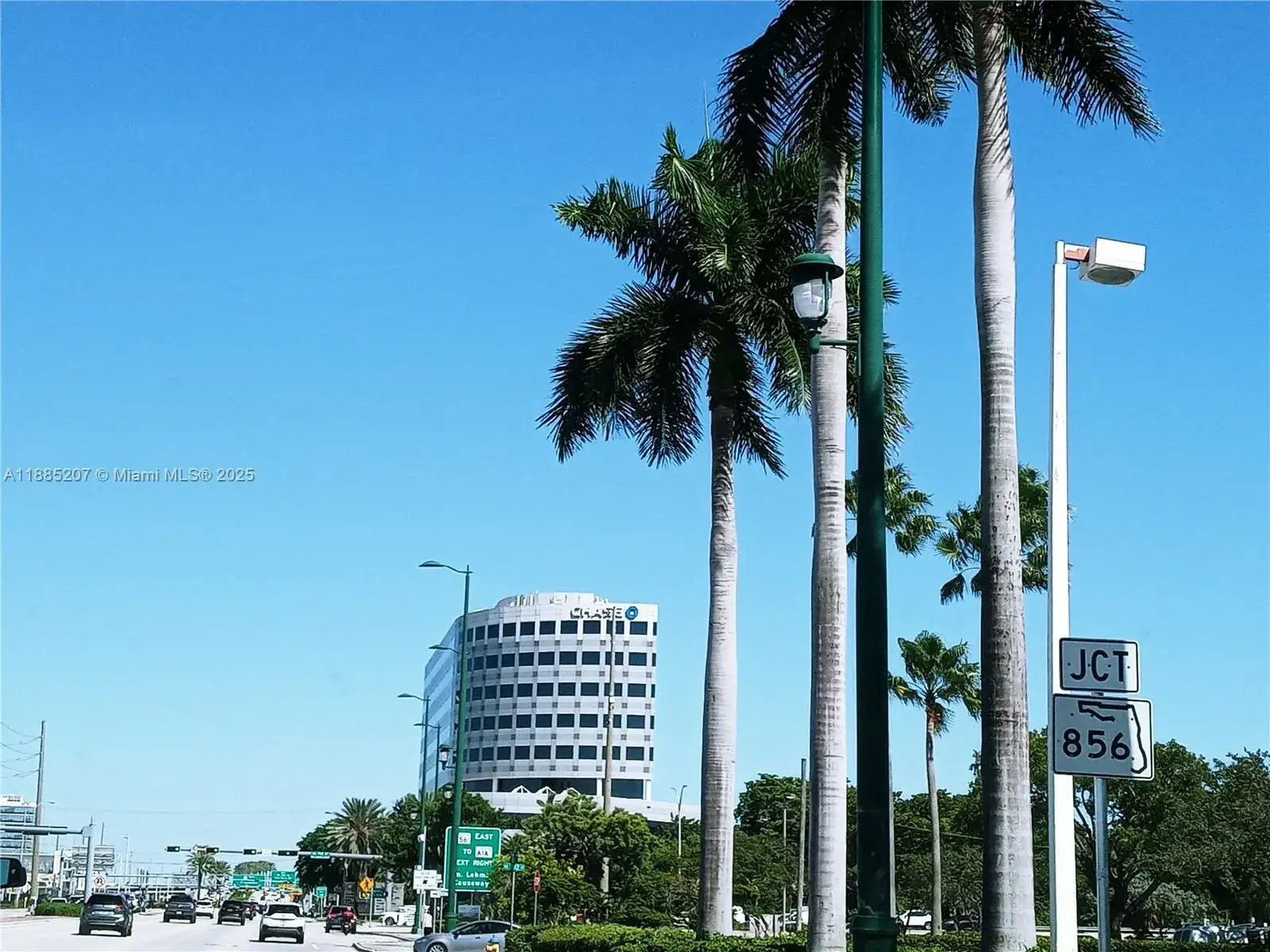 1 bedroom 1 bath Residential Lease for rent at 20400 W Country Club Dr # 303, Aventura FL 33180