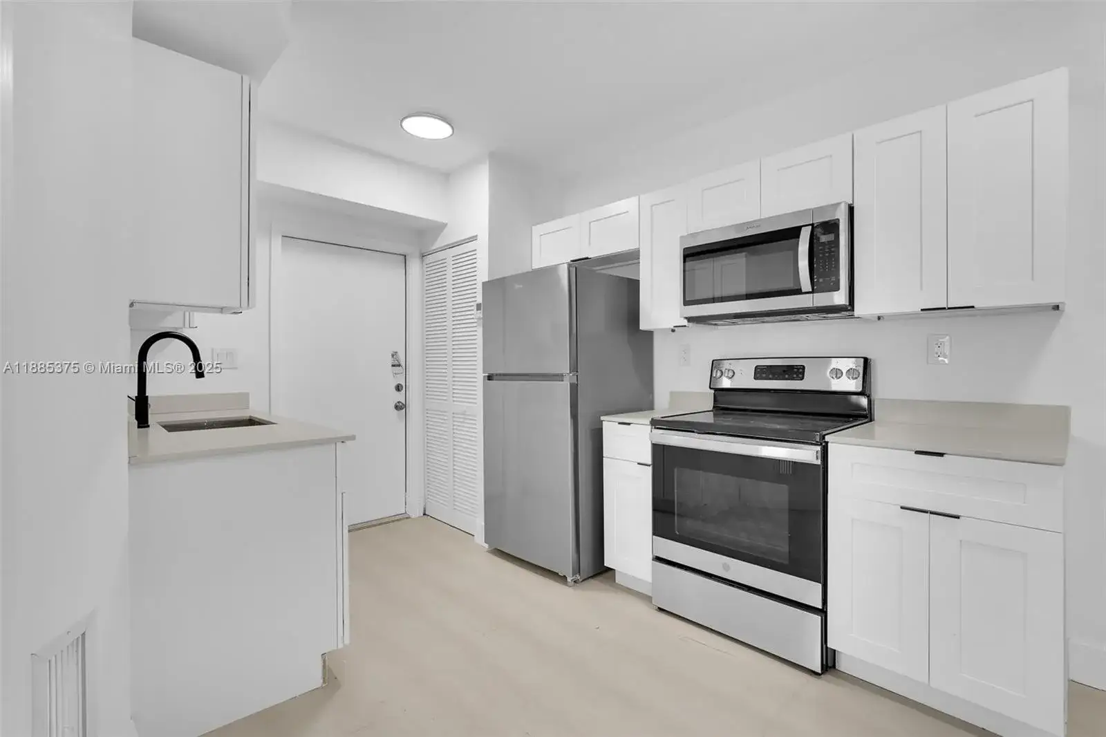 2 bedroom 1 bath Residential Lease for rent at 1814 NW 2nd Ct # 4, Miami FL 33136