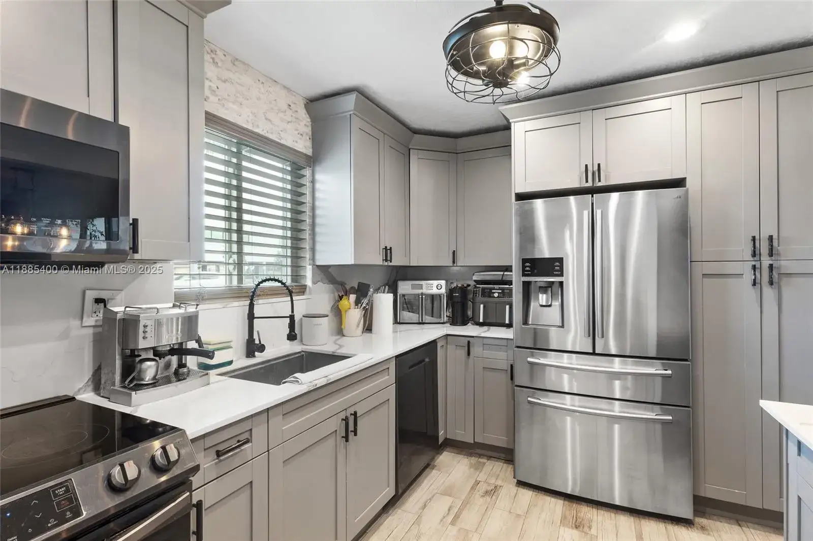 3 bedroom 2 bath Residential for sale at 3510 SW 87th Ave, Miami FL 33165