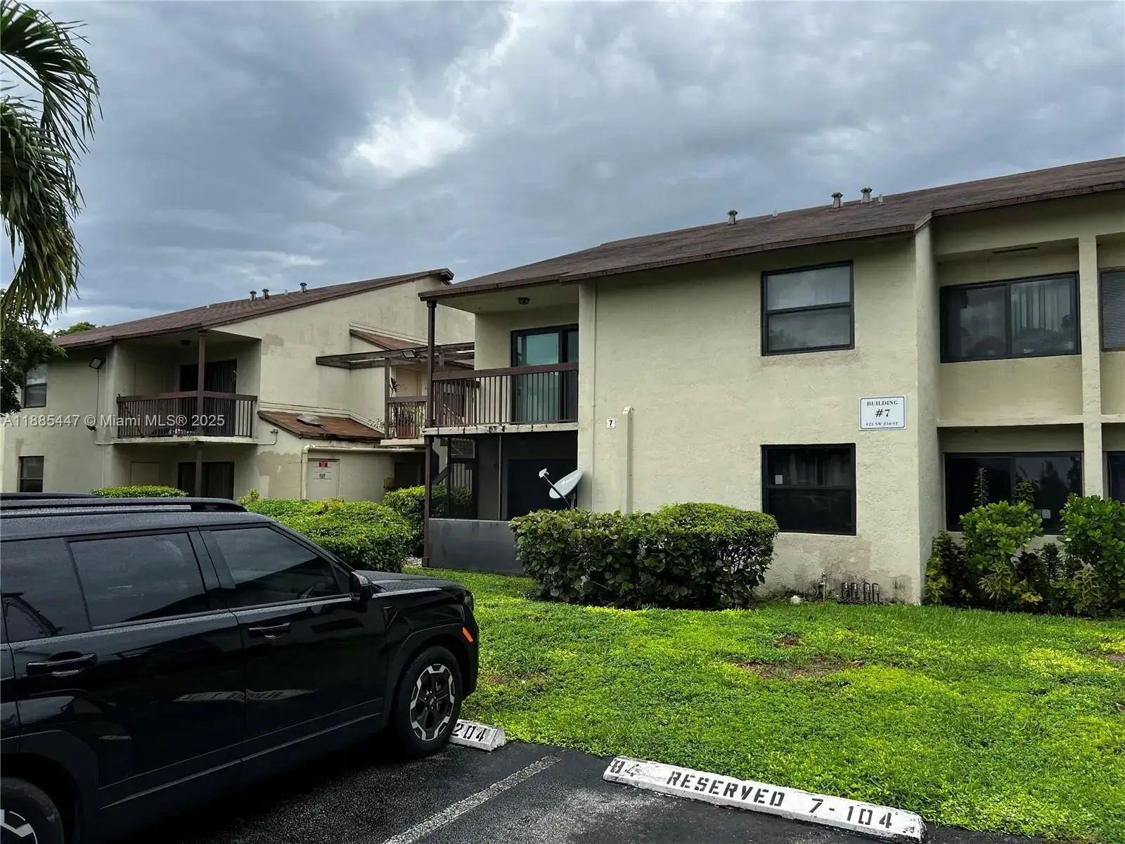 2 bedroom 2 bath Residential for sale at 425 NW 210th St # 102, Miami Gardens FL 33169