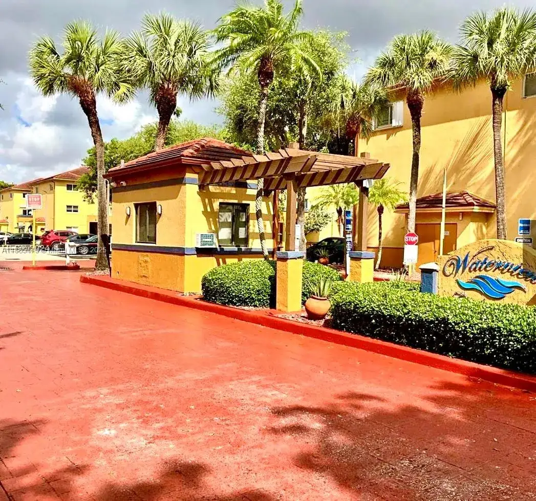 2 bedroom 1 bath Residential Lease for rent at 8250 SW 149th Ct # 206, Miami FL 33193