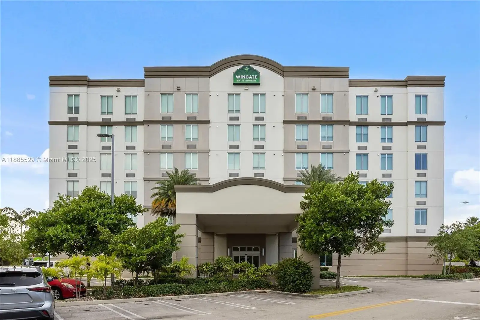 Commercial Sale for sale at 3755 NW 78th Ave, Doral FL 33166