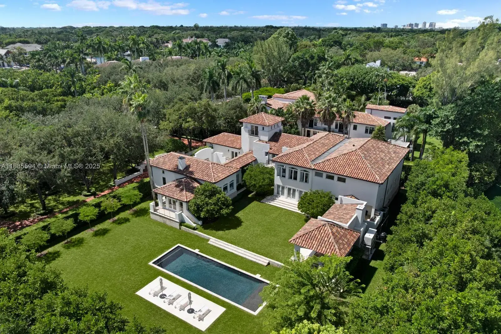 9 bedroom 7 bath Residential for sale at 545 Casuarina Concourse, Coral Gables FL 33143