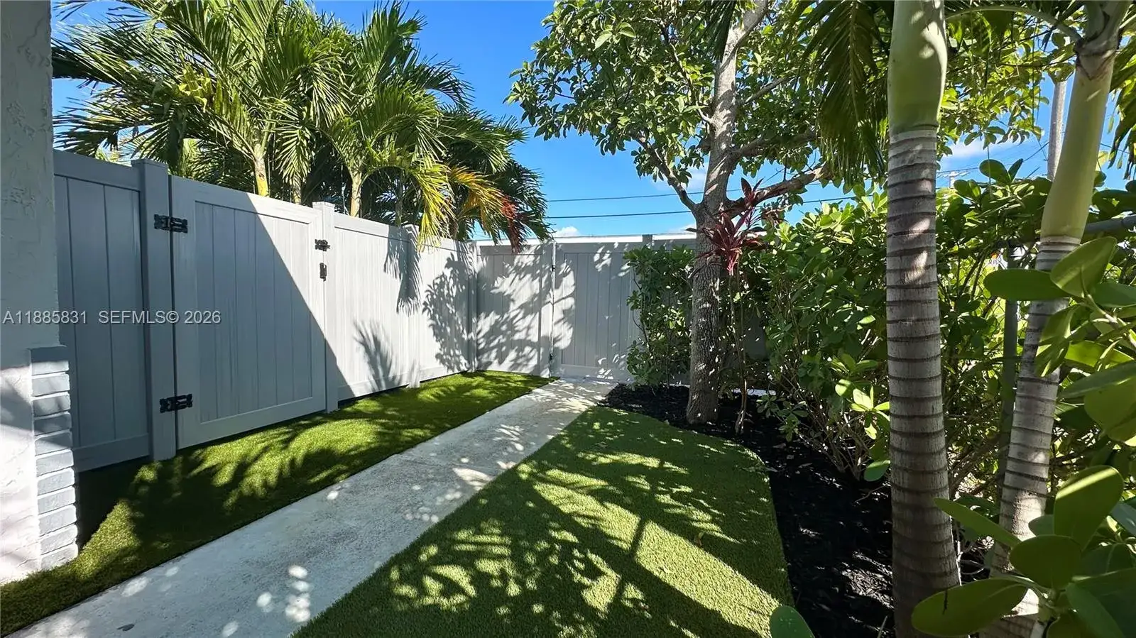 2 bedroom 2 bath Residential Lease for rent at 1109 NE 6th Ave # 3, Fort Lauderdale FL 33304