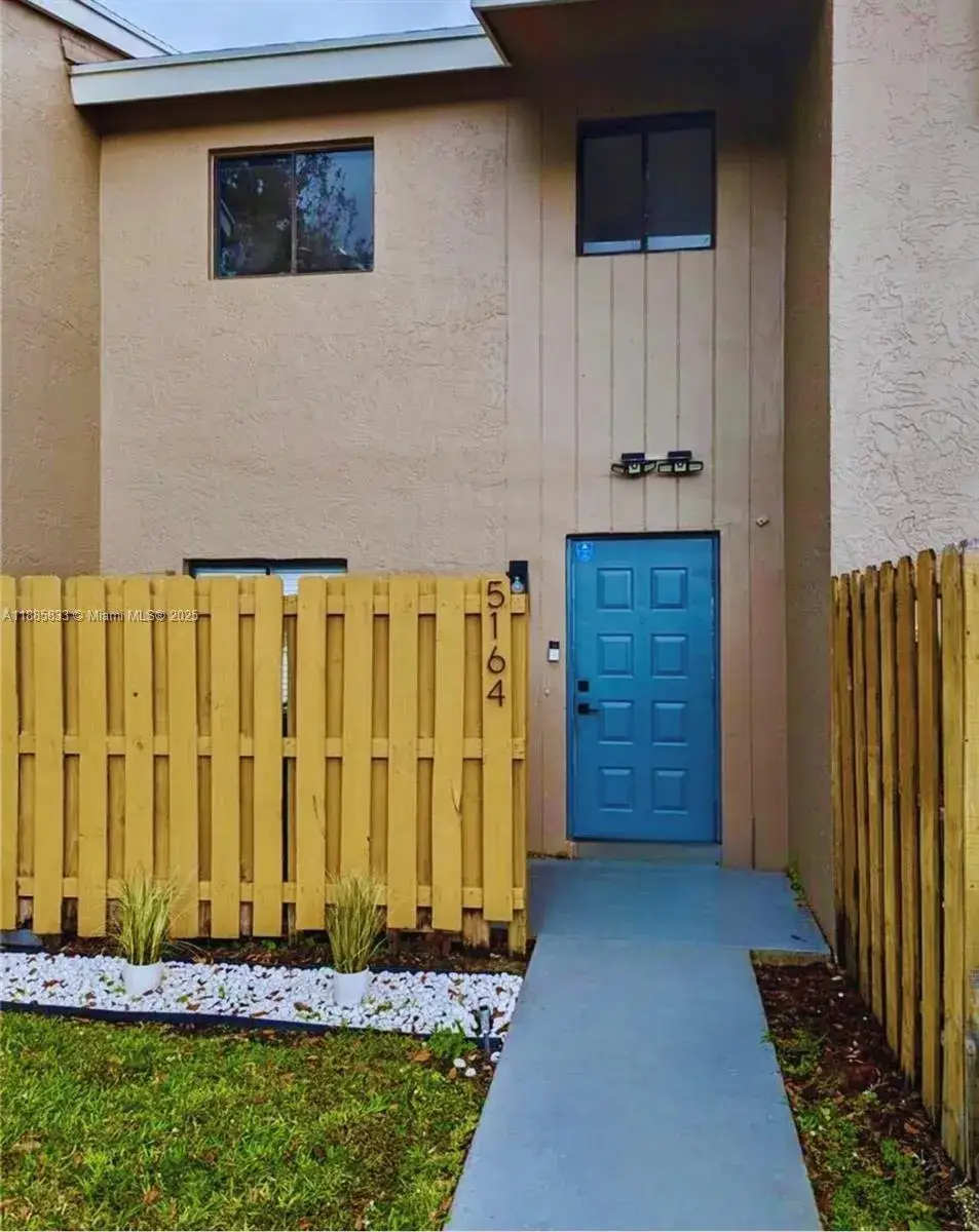 2 bedroom 2 bath Residential for sale at 5164 S University Dr, Davie FL 33328