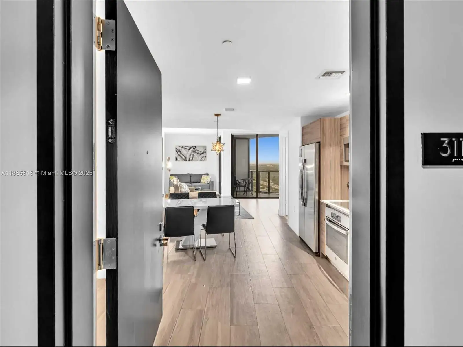 1 bedroom 1 bath Residential Lease for rent at 121 NE 34th St # 3114, Miami FL 33137