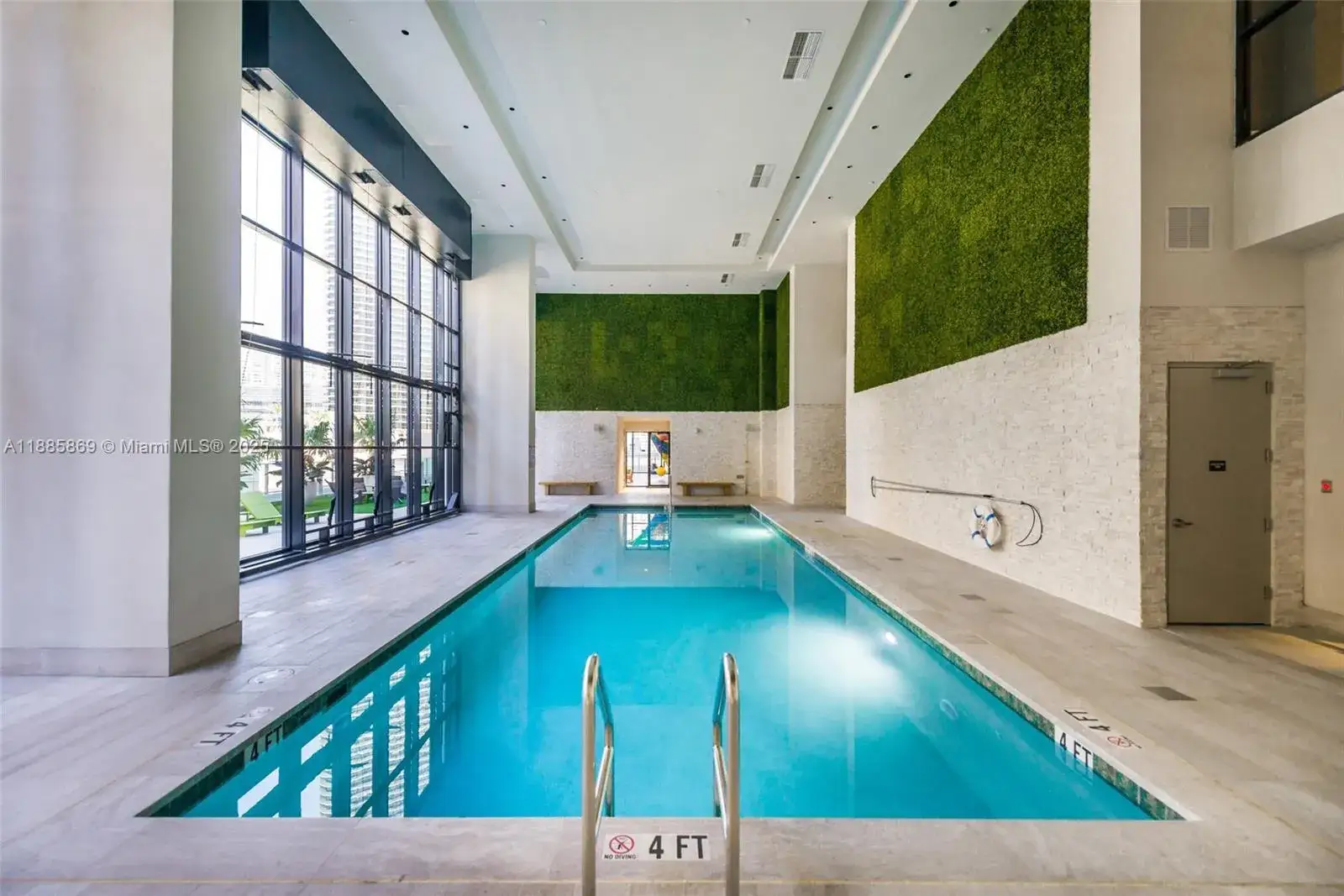 1 bedroom 1 bath Residential for sale at 1010 Brickell Ave # 3608, Miami FL 33131