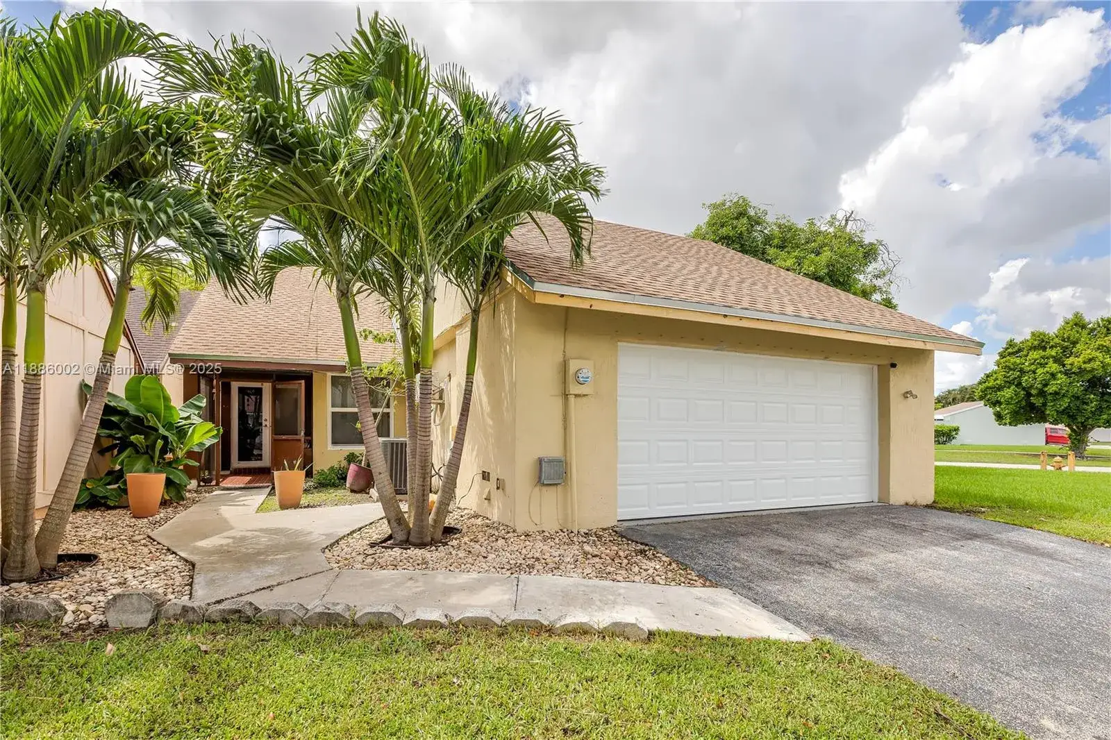 3 bedroom 2 bath Residential for sale at 1467 Martin Ct, Homestead FL 33035