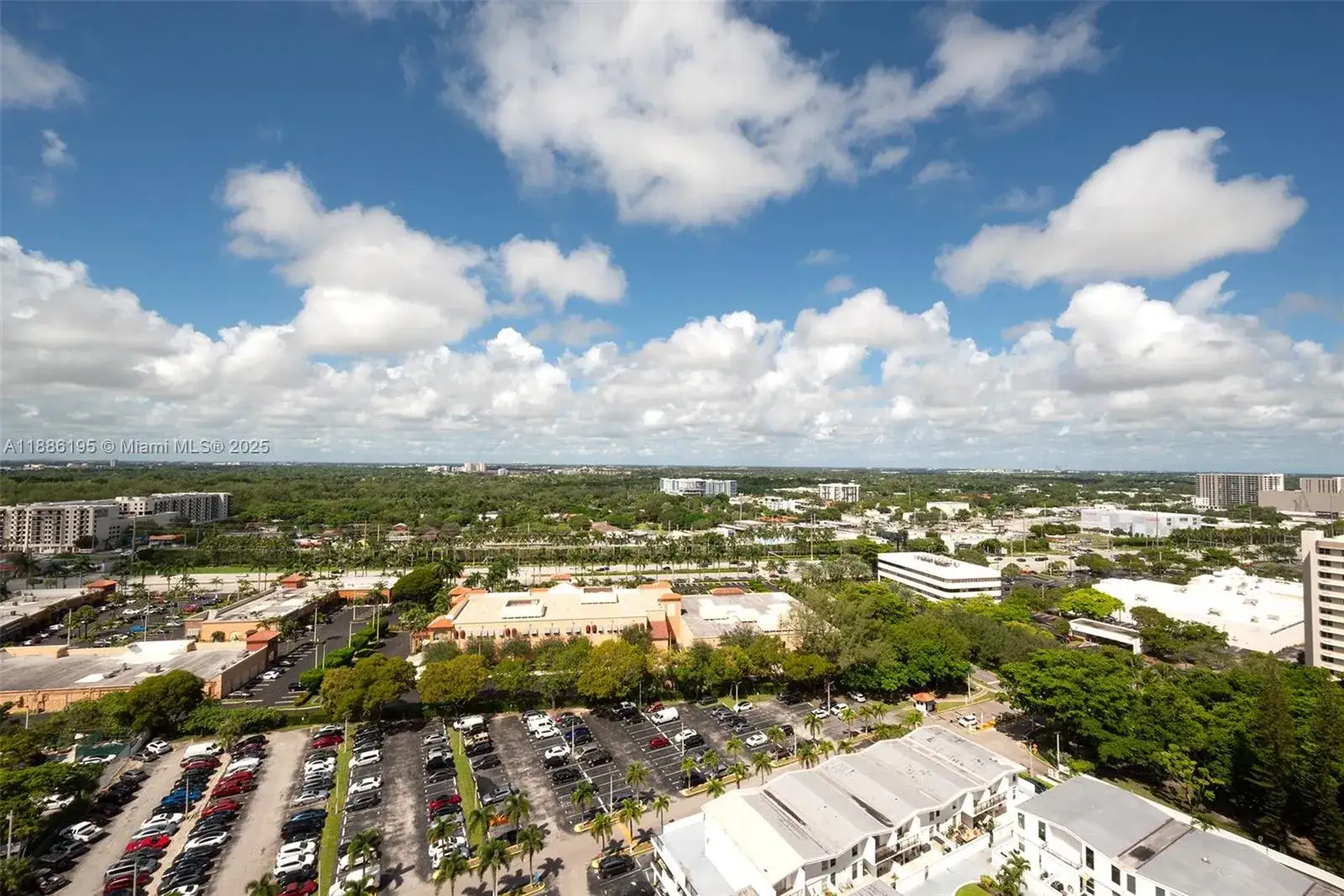 2 bedroom 2 bath Residential for sale at 2750 NE 183rd St # 2204, Aventura FL 33160