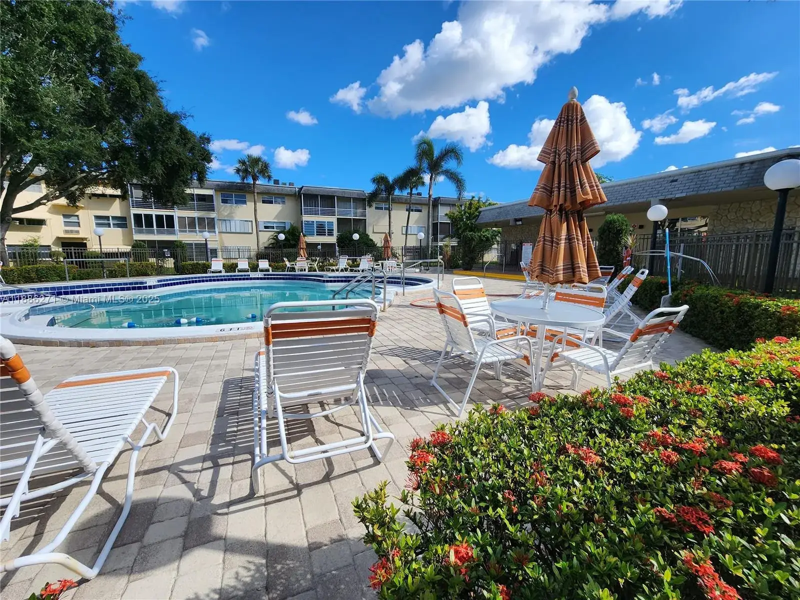 2 bedroom 2 bath Residential for sale at 4431 NW 16th St # H109, Lauderhill FL 33313