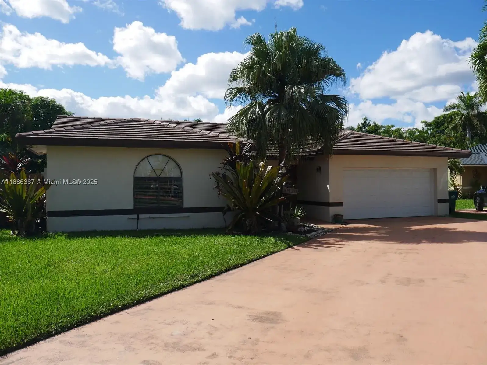 3 bedroom 2 bath Residential for sale at 10420 SW 160th Ct, Miami FL 33196