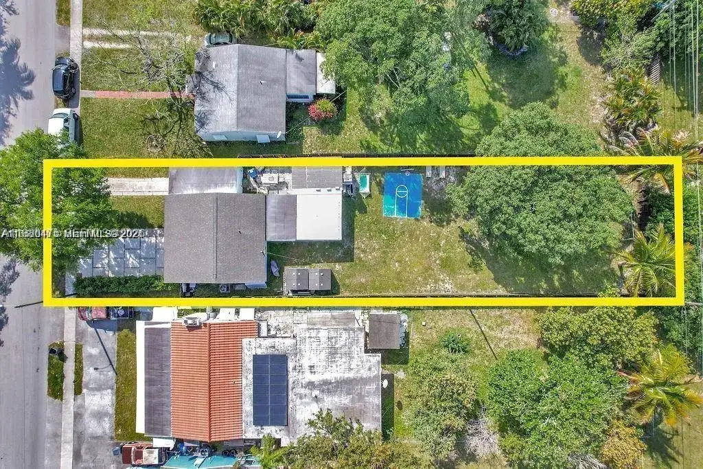 2 bedroom 1 bath Residential for sale at 2635 Fillmore St, Hollywood FL 33020