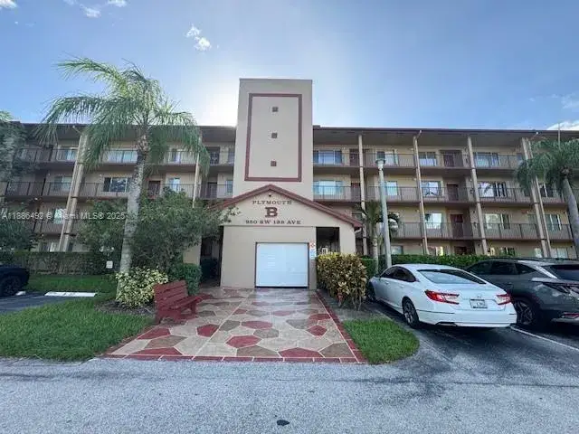2 bedroom 2 bath Residential for sale at 950 SW 138th Ave # 314B, Pembroke Pines FL 33027
