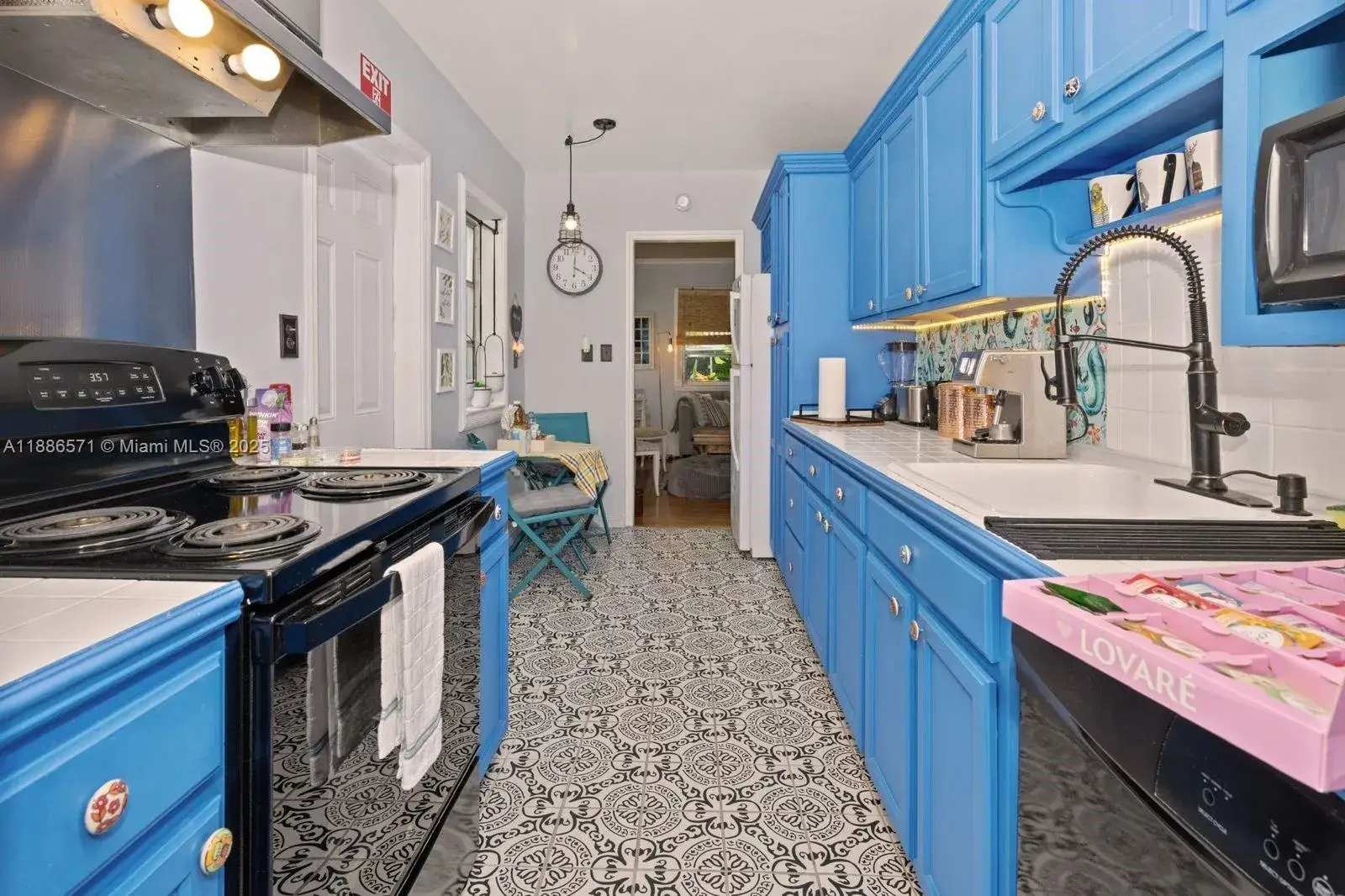 2 bedroom 1 bath Residential Lease for rent at 1701 Fletcher St, Hollywood FL 33020