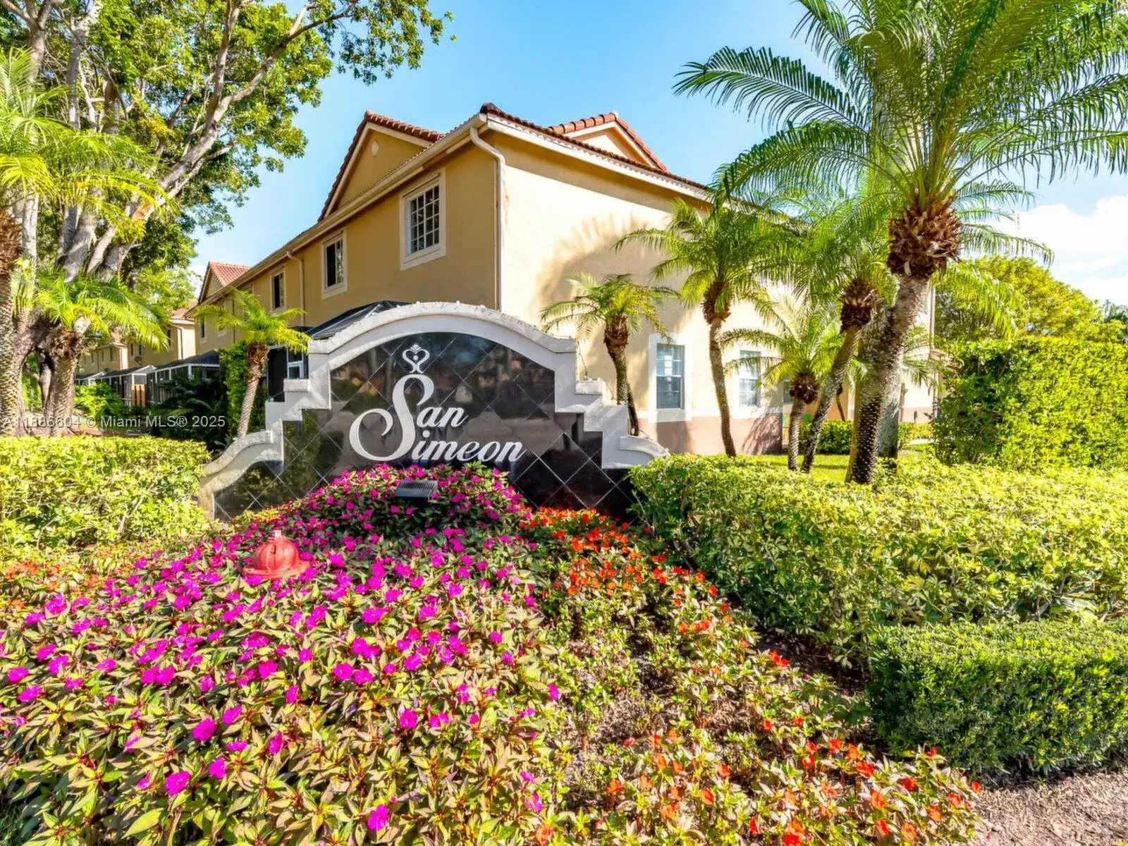 2 bedroom 2 bath Residential for sale at 3738 San Simeon Cir, Weston FL 33331