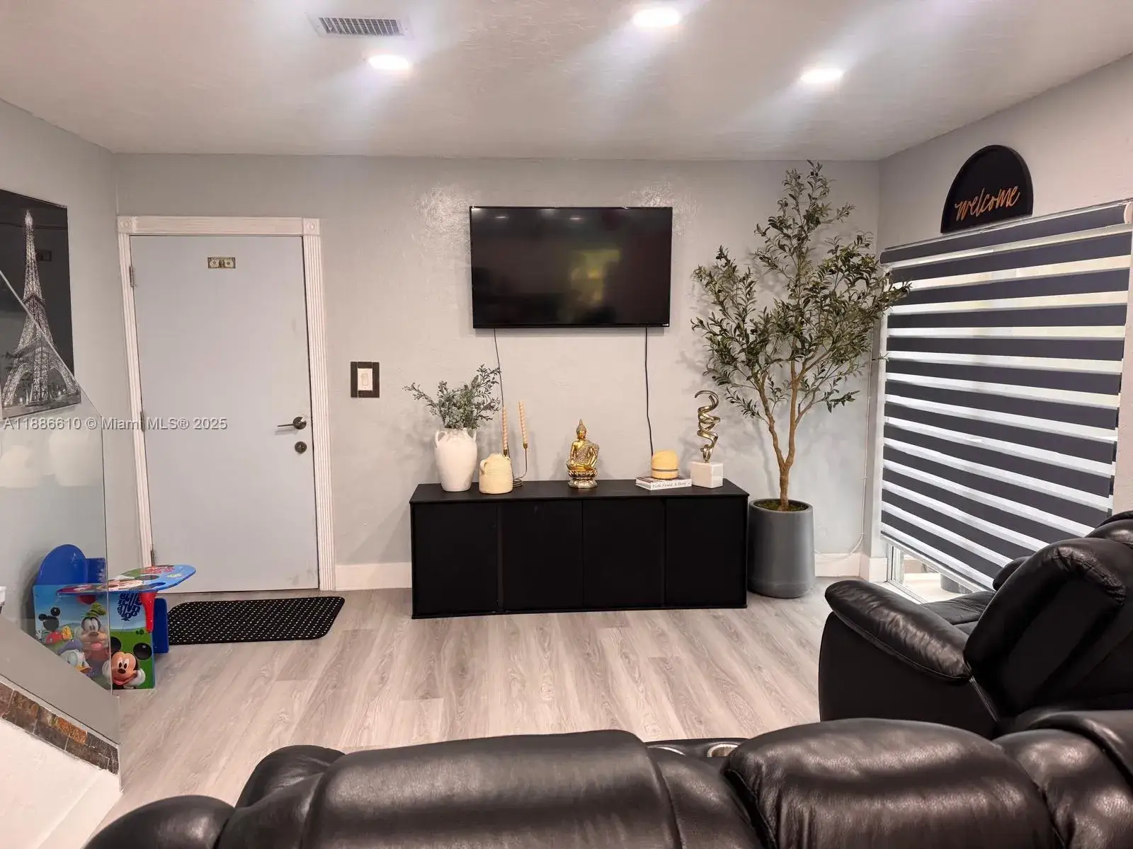 2 bedroom 1 bath Residential for sale at 1560 W 46th St # 236, Hialeah FL 33012