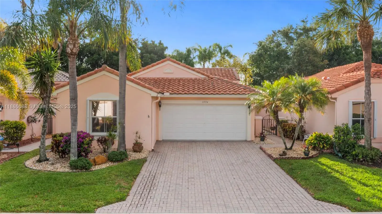 3 bedroom 2 bath Residential for sale at 11954 Rosetree Ter, Boynton Beach FL 33437