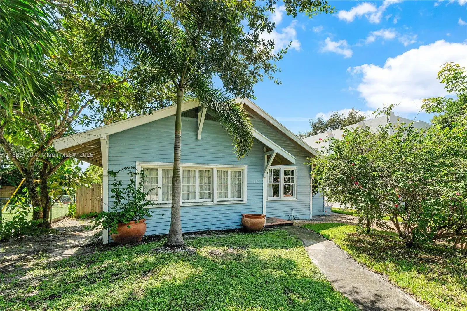 2 bedroom 2 bath Residential for sale at 728 Newark St, West Palm Beach FL 33401