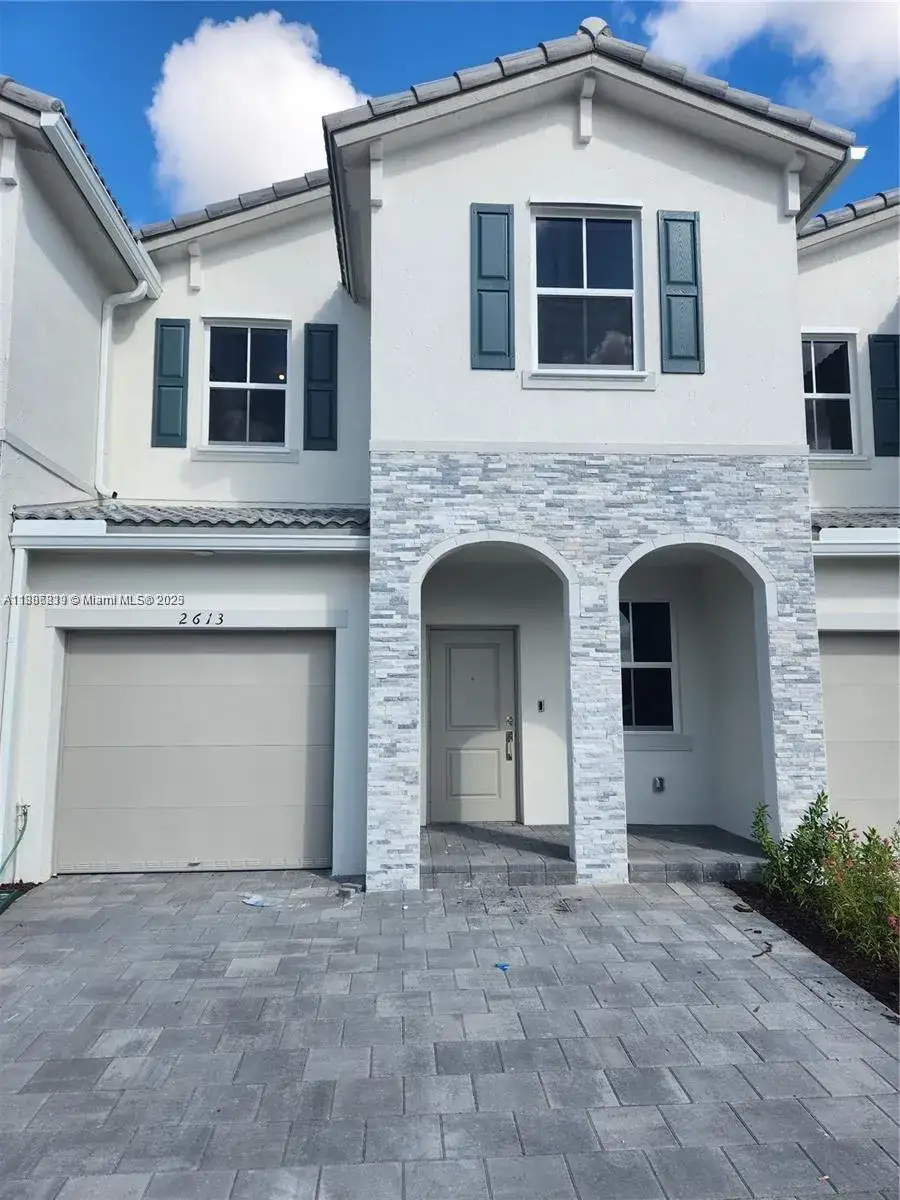 3 bedroom 2 bath Residential Lease for rent at 2613 SE 10th St, Homestead FL 33035