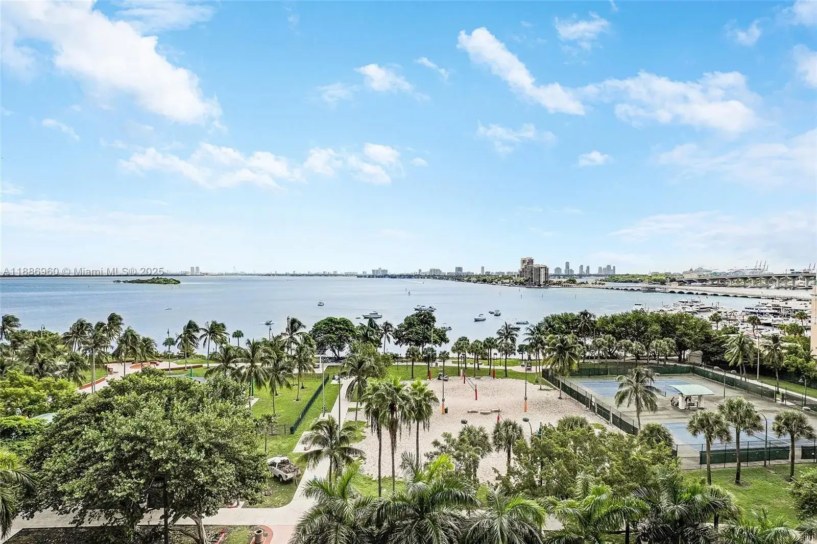 1 bedroom 1 bath Residential for sale at 488 NE 18th St # 704, Miami FL 33132