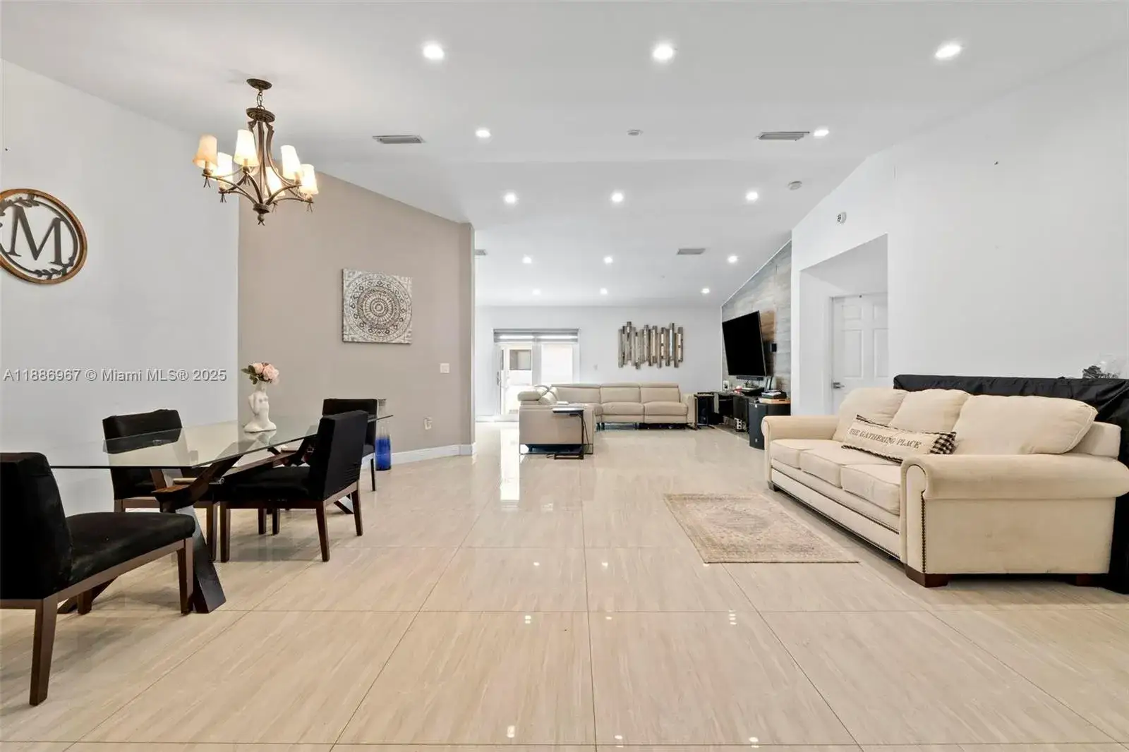 4 bedroom 2 bath Residential for sale at 16898 Crestview Ln, Weston FL 33326