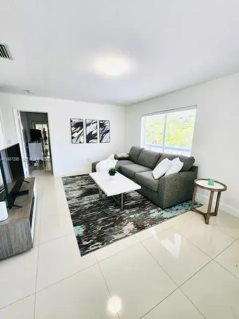 2 bedroom 2 bath Residential Lease for rent at 1030 NE 80th St # 4, Miami FL 33138