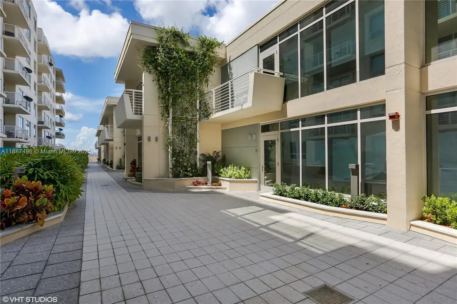 2 bedroom 2 bath Residential Lease for rent at 3250 NE 1st Ave # 545, Miami FL 33137
