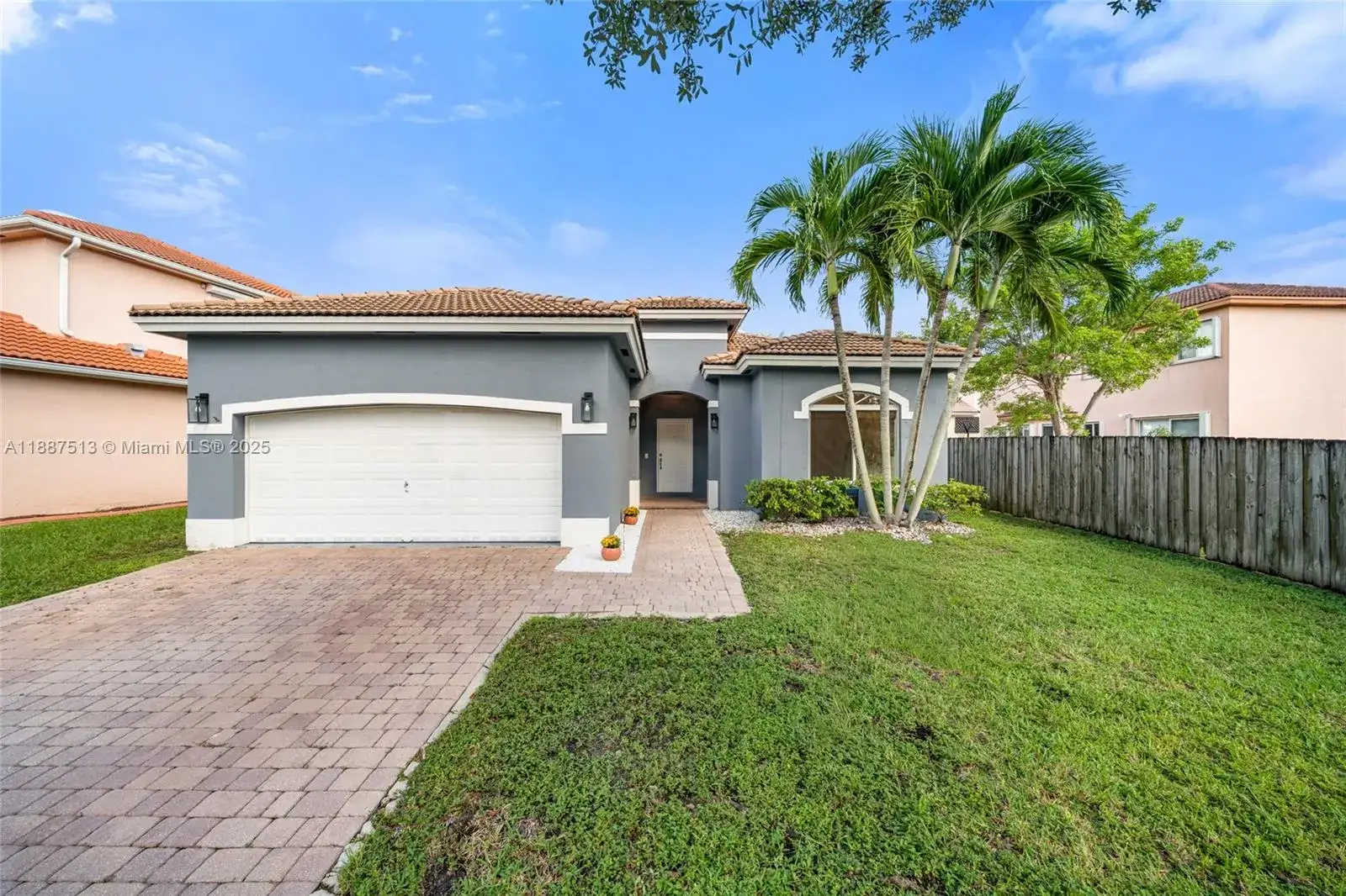 3 bedroom 2 bath Residential for sale at 2111 SE 14th Cir, Homestead FL 33035
