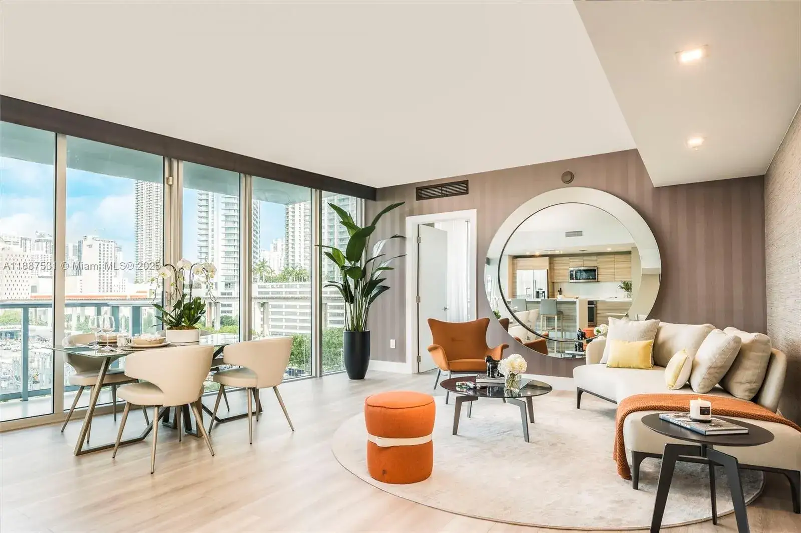 2 bedroom 2 bath Residential Lease for rent at 185 SW 7th St # 803, Miami FL 33130