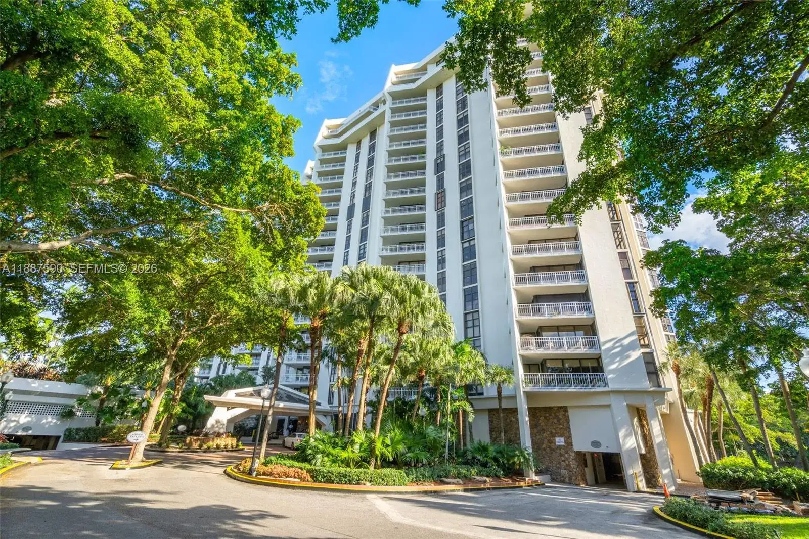 2 bedroom 2 bath Residential for sale at 1000 Quayside Ter # 505, Miami FL 33138