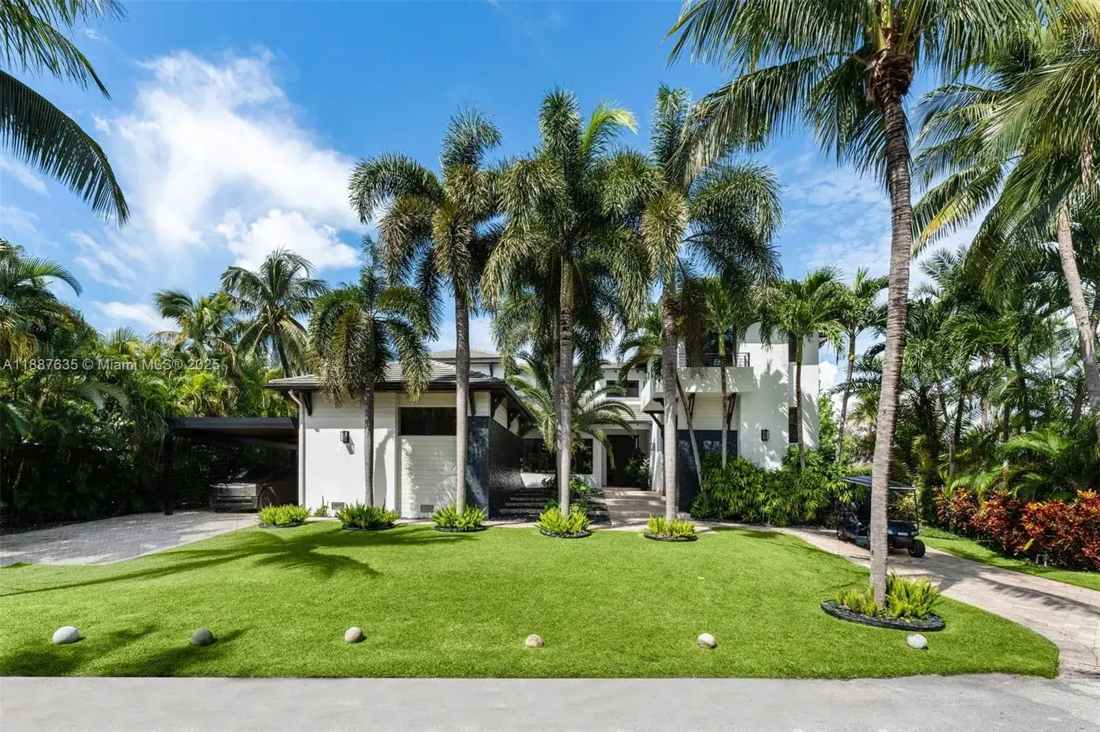6 bedroom 7 bath Residential for sale at 330 Caribbean Rd, Key Biscayne FL 33149