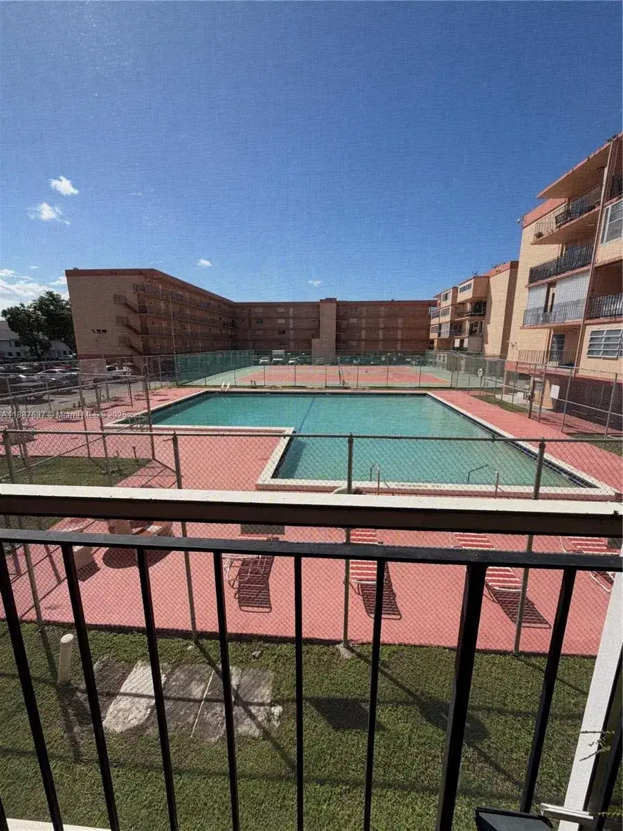 2 bedroom 1 bath Residential for sale at 1810 W 56th St # 3121, Hialeah FL 33012