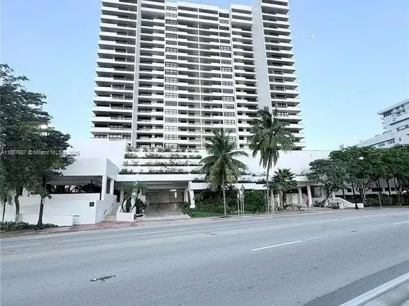2 bedroom 2 bath Residential for sale at 2555 Collins Ave # 1701, Miami Beach FL 33140