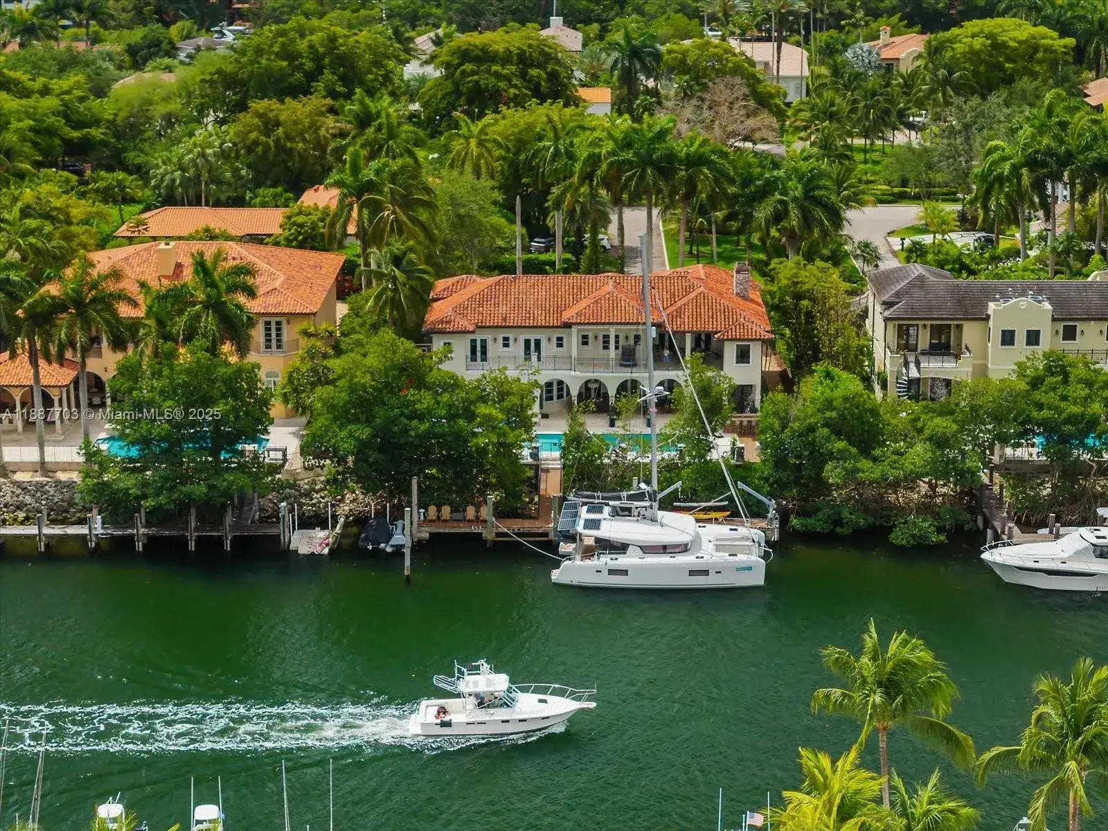 6 bedroom 7 bath Residential for sale at 285 Carabela Ct, Coral Gables FL 33143