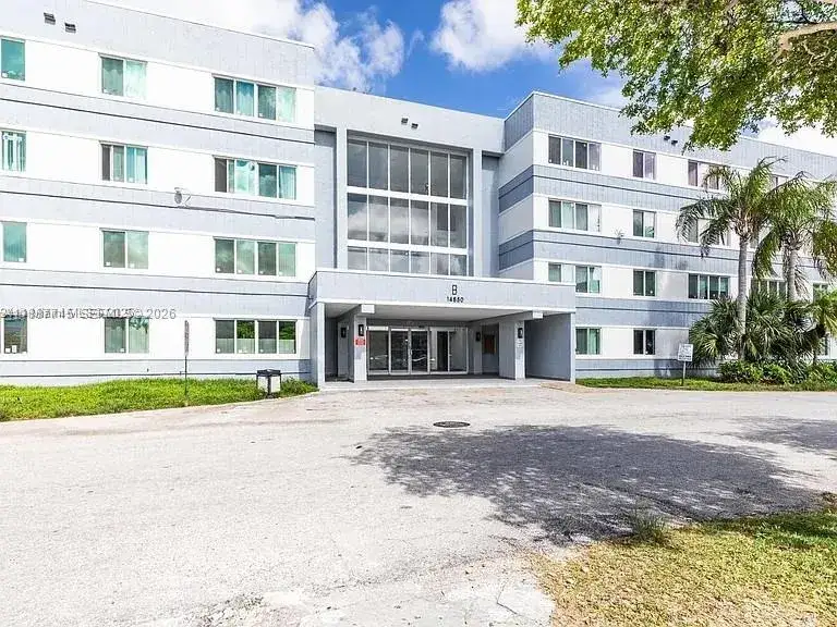 2 bedroom 1 bath Residential Lease for rent at 14850 Naranja Lakes Blvd, Homestead FL 33032