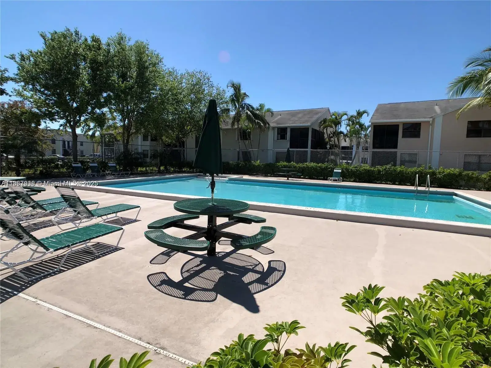 2 bedroom 2 bath Residential for sale at 840 Independence Dr # 840F, Homestead FL 33034
