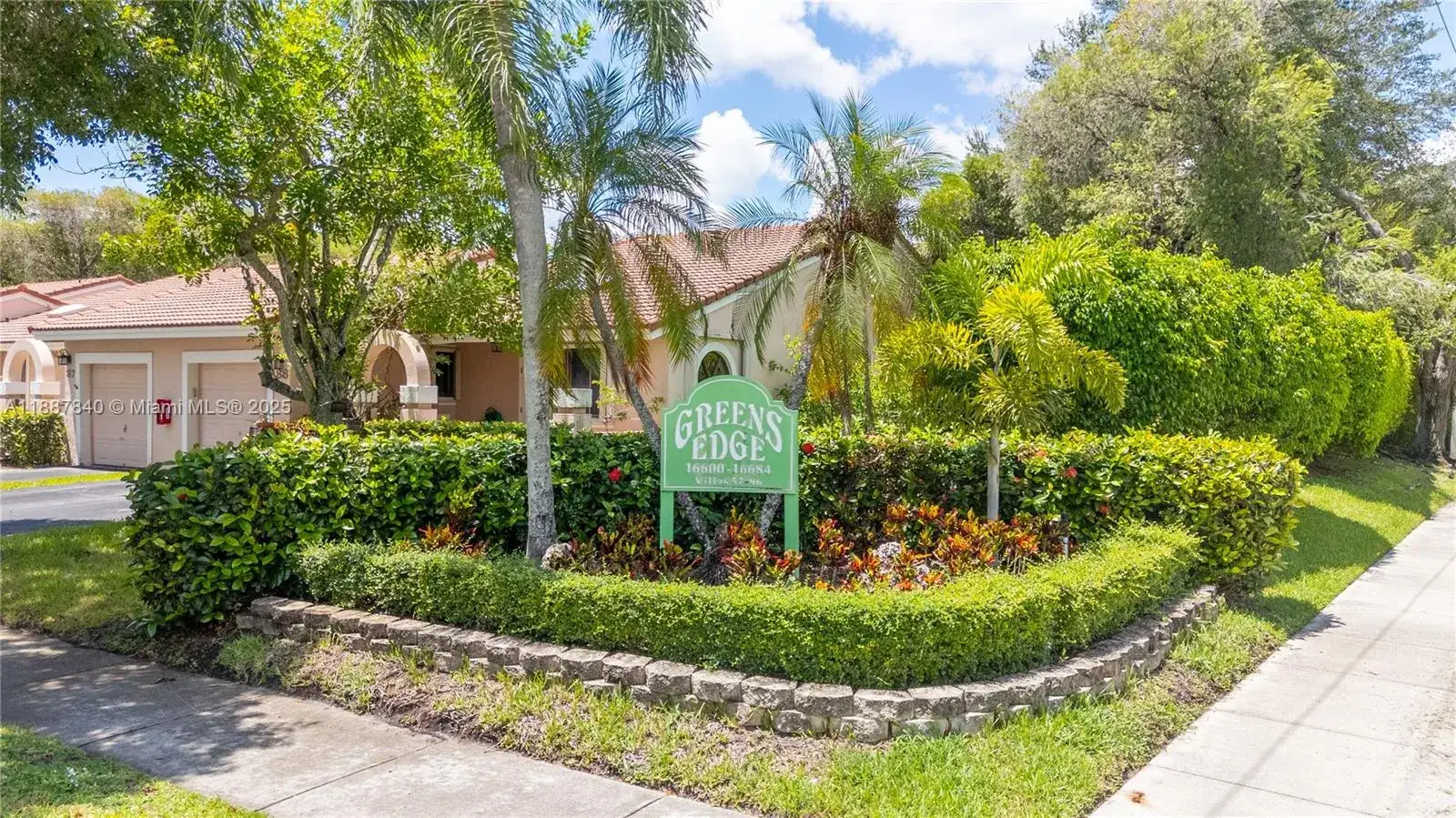 3 bedroom 2 bath Residential for sale at 16624 Greens Edge Cir # 75, Weston FL 33326