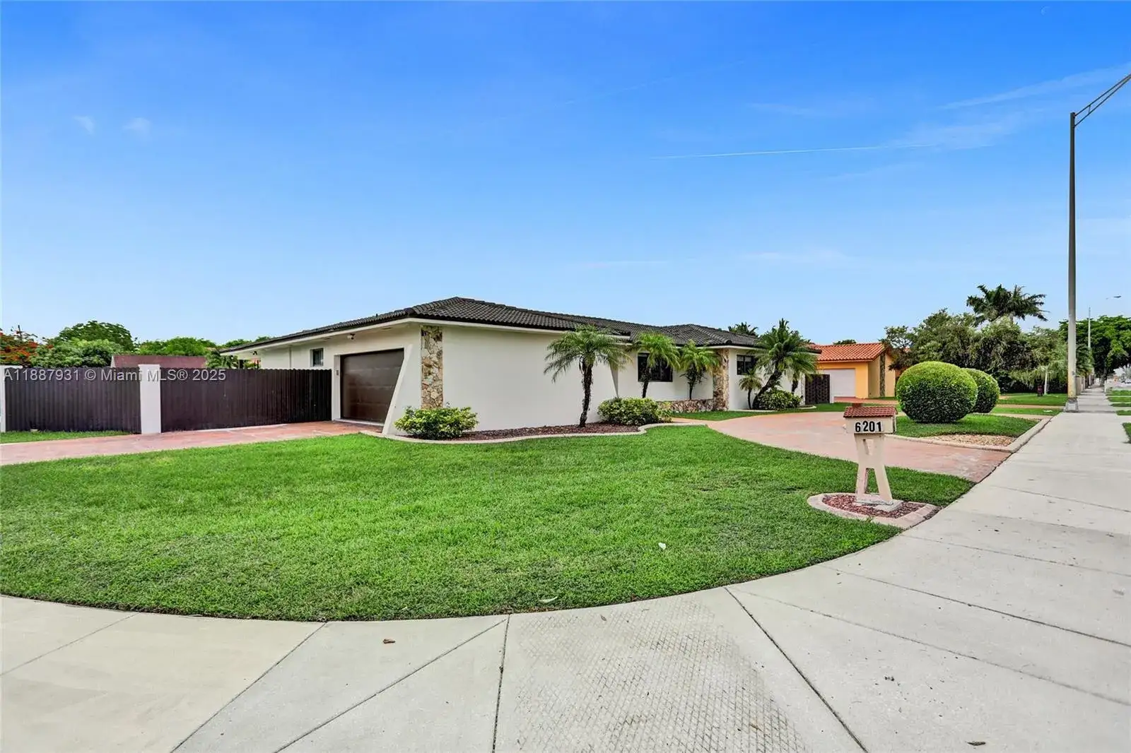 6 bedroom 4 bath Residential for sale at 6201 SW 107th Ave, Miami FL 33173