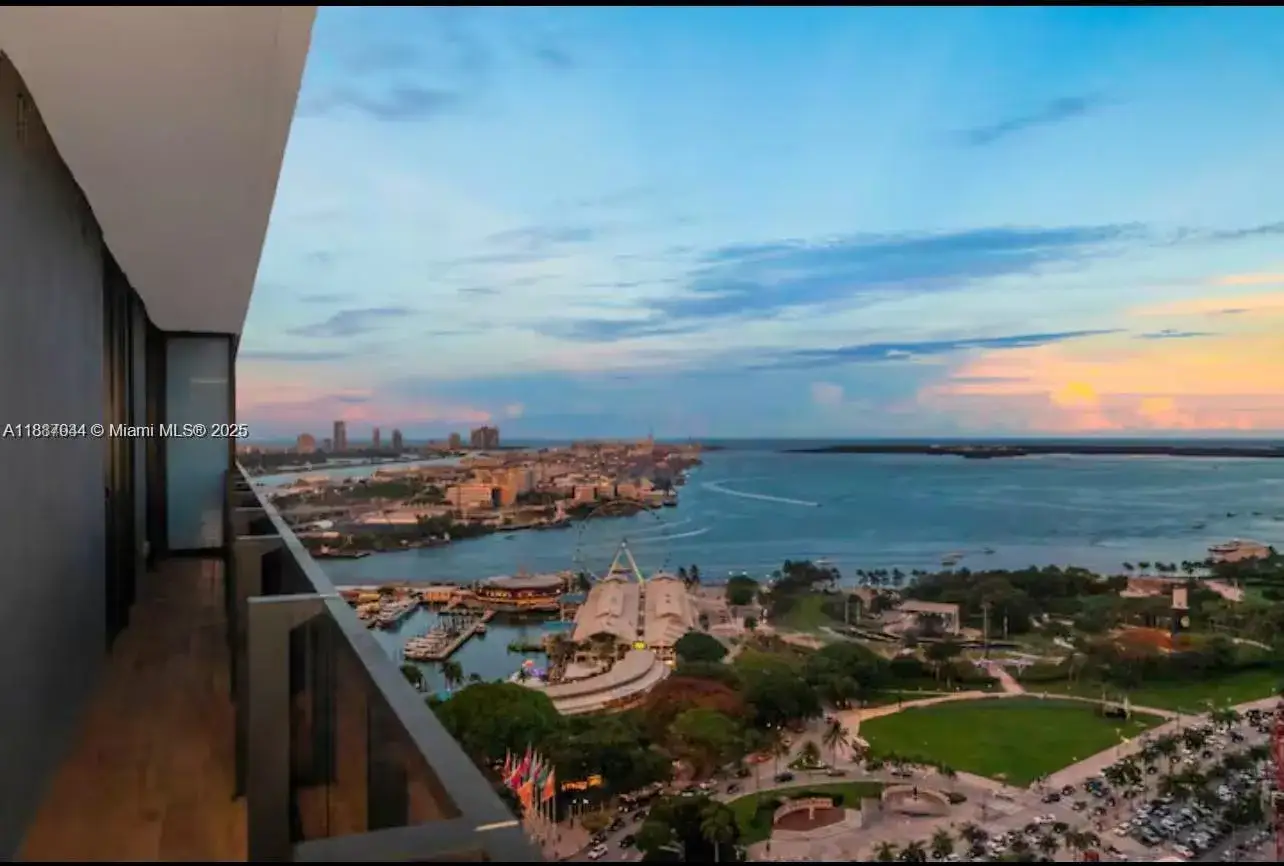 3 bedroom 3 bath Residential for sale at 398 NE 5th St # 1518, Miami FL 33132