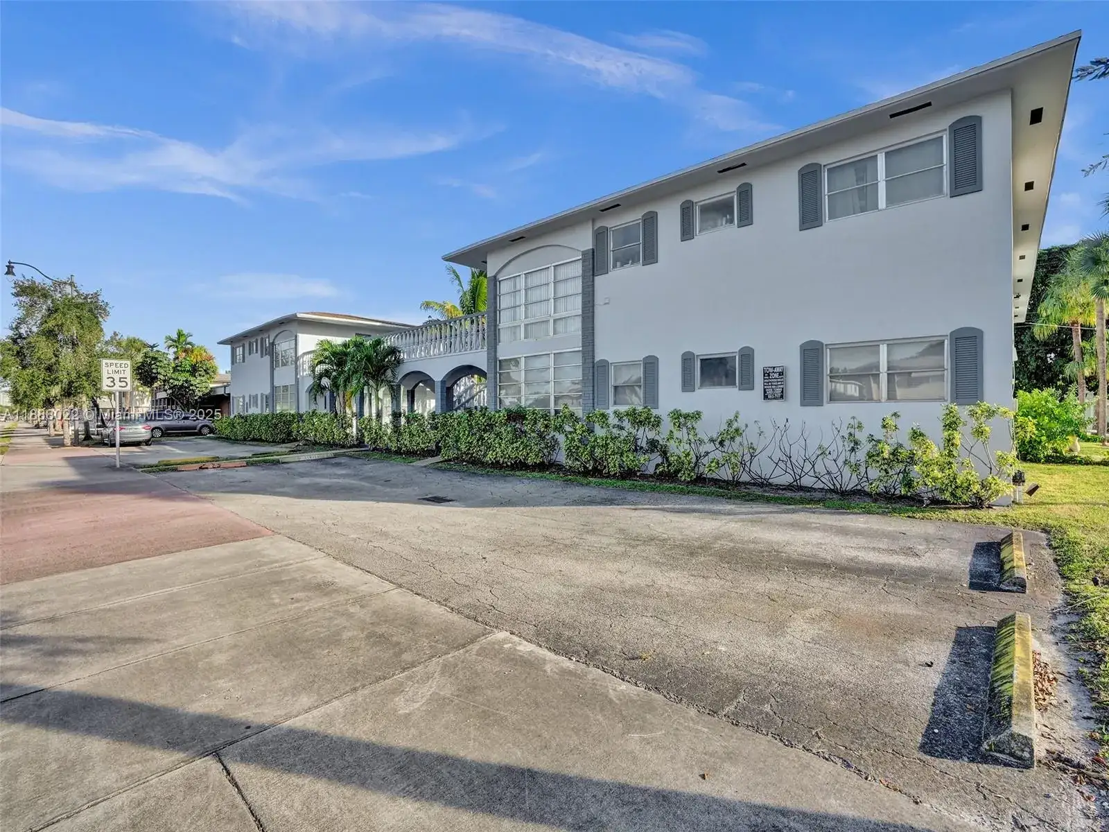 1 bedroom 1 bath Residential Lease for rent at 5112 Hollywood Blvd # 7, Hollywood FL 33021