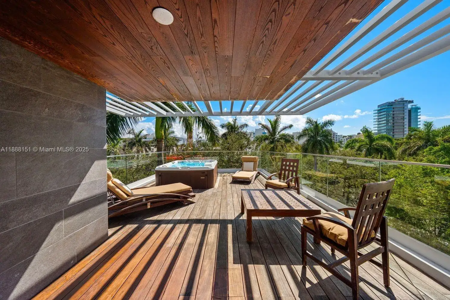 3 bedroom 2 bath Residential for sale at 234 Washington Ave # A, Miami Beach FL 33139