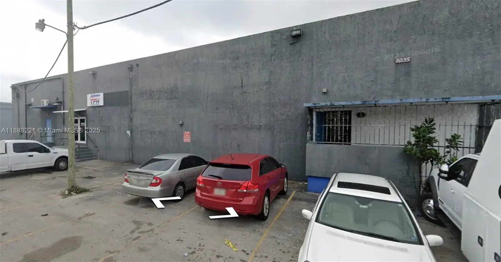 Commercial Sale for sale at 3035 NW 40th St, Miami FL 33142