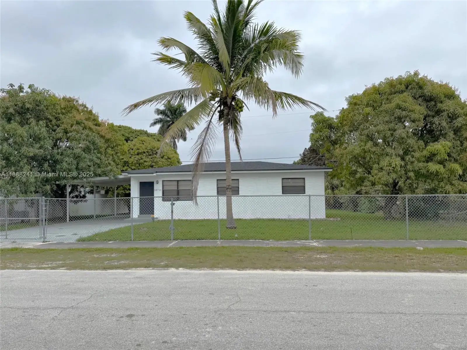 3 bedroom 2 bath Residential for sale at 18711 SW 316th Ter, Homestead FL 33030