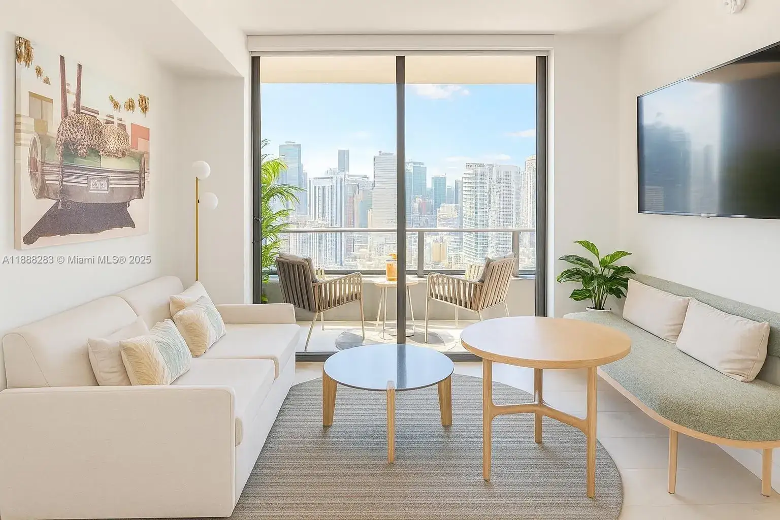 1 bedroom 1 bath Residential Lease for rent at 601 NE 1 # 3214, Miami FL 33132