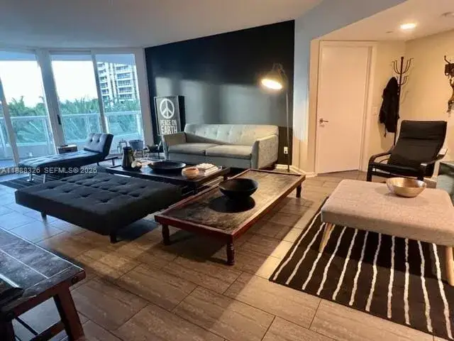3 bedroom 2 bath Residential for sale at 21055 Yacht Club Dr # 606, Aventura FL 33180