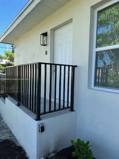 2 bedroom 1 bath Residential Lease for rent at 1191 NW 40th St # A, Miami FL 33127